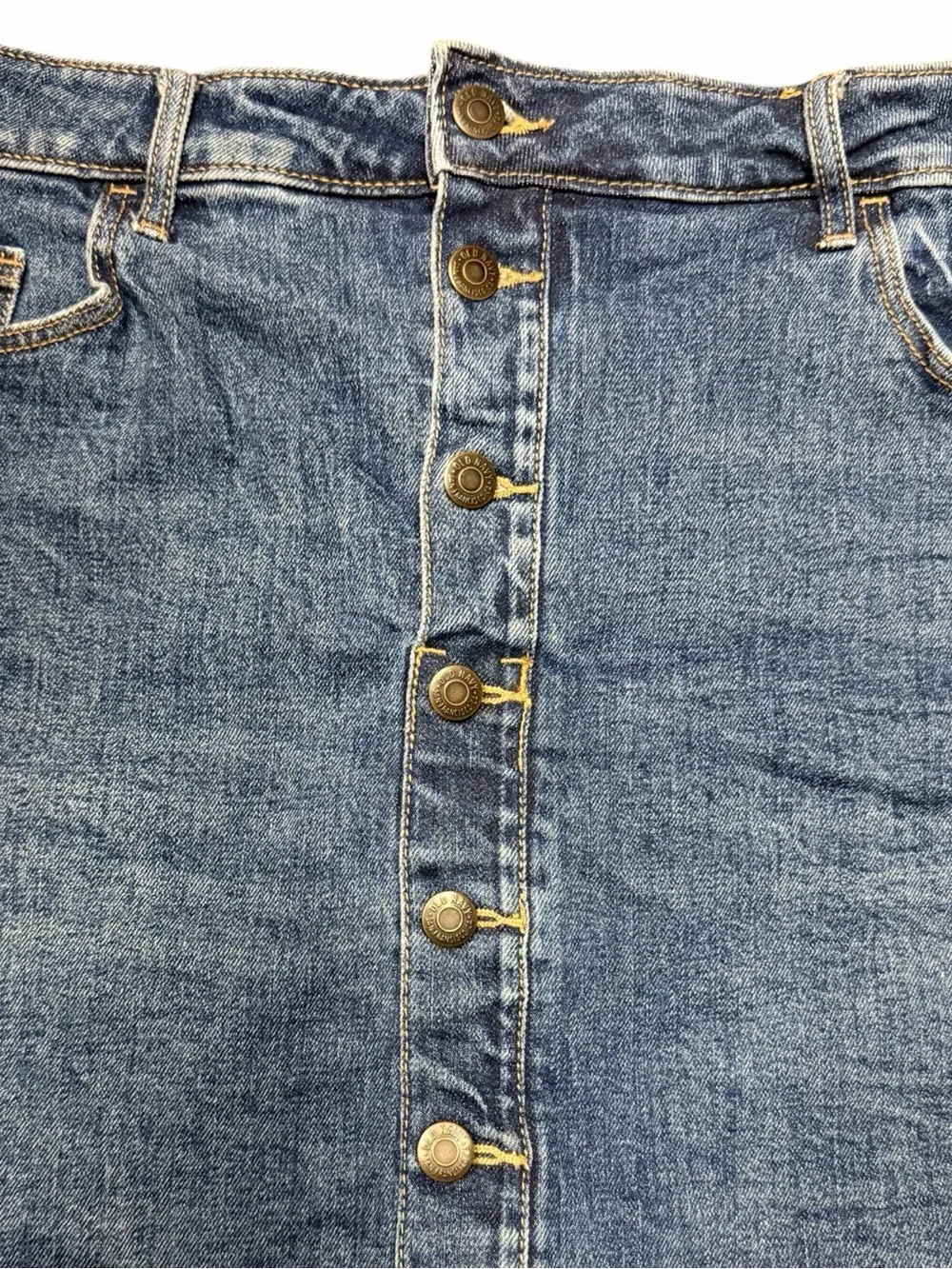 Old Navy Size 16 High Rise Button Front Denim Mini Skirt Medium Wash